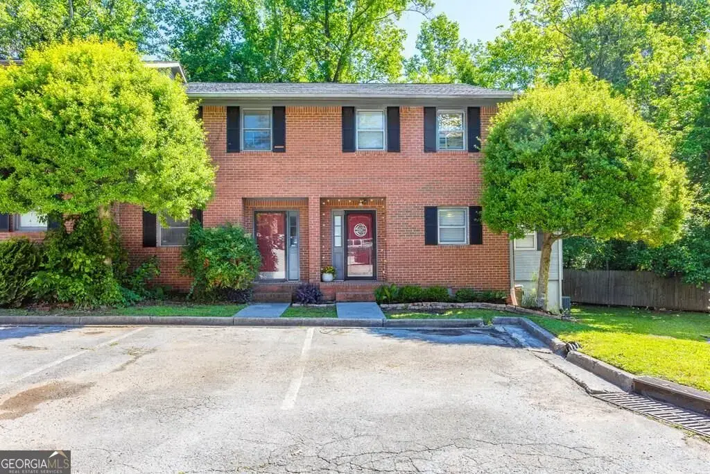 1900 Meadowbrook Circle Nw, Dalton