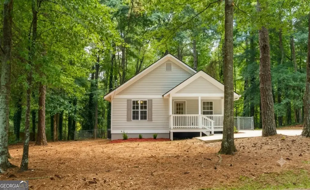 2354 Airport Drive, Athens