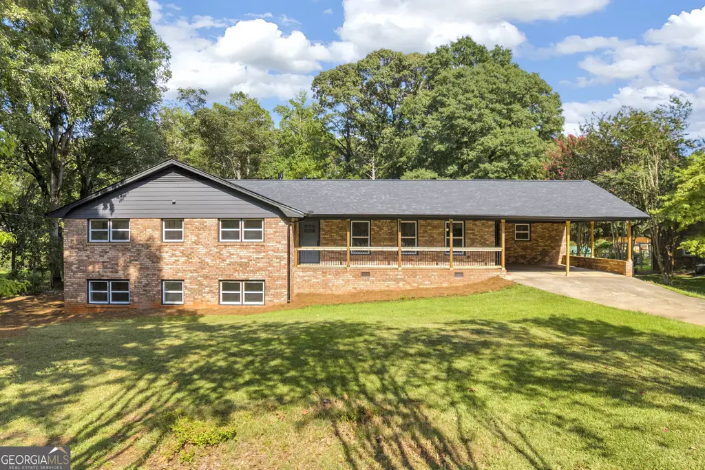 140 Benjamin Drive, Athens