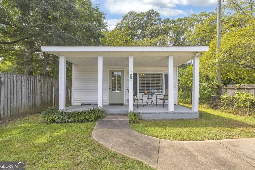 1280 E Broad Street, Athens