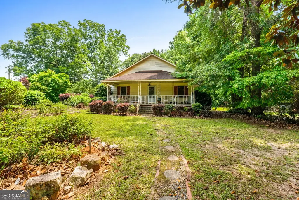 2037 Jeff Davis Road, Thomaston