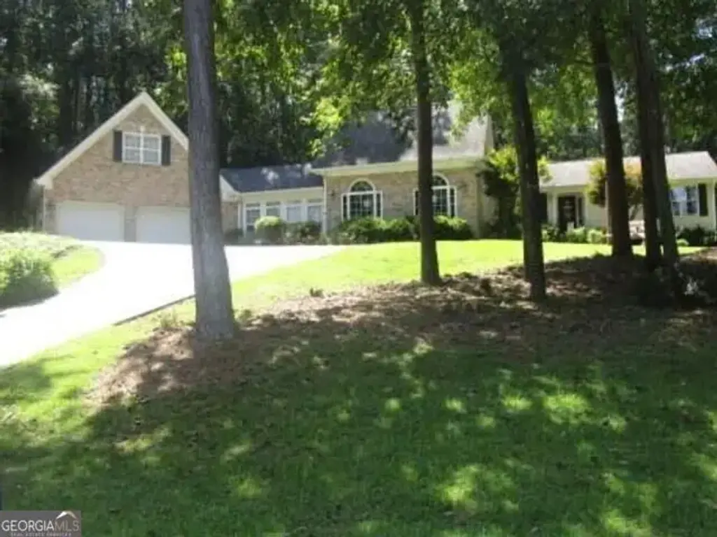 1980 Cedar Bluff Road, Monroe