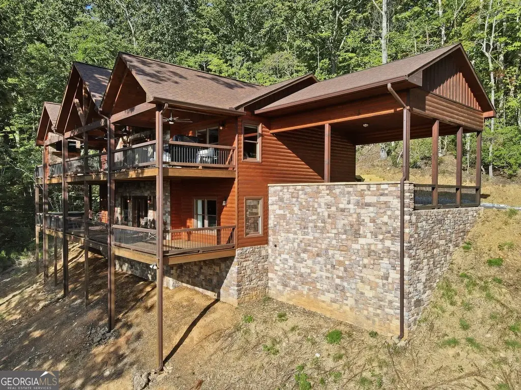 175 Stuart Drive, Mineral Bluff