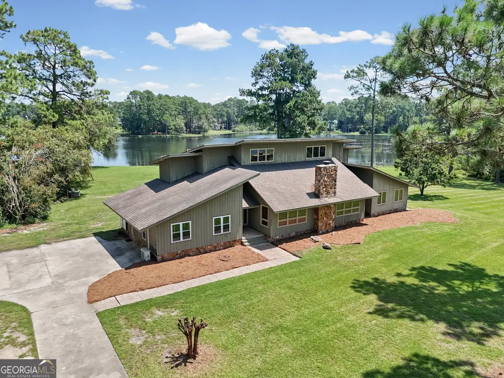 5307 Forest Lake Drive, Tifton