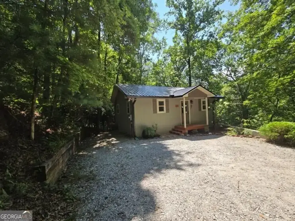 234 Eastview Lane, Clayton