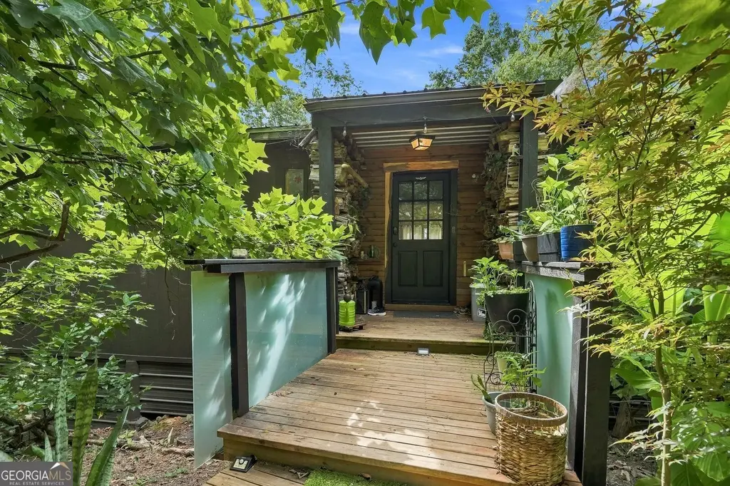 93 Shady Lane, Cleveland