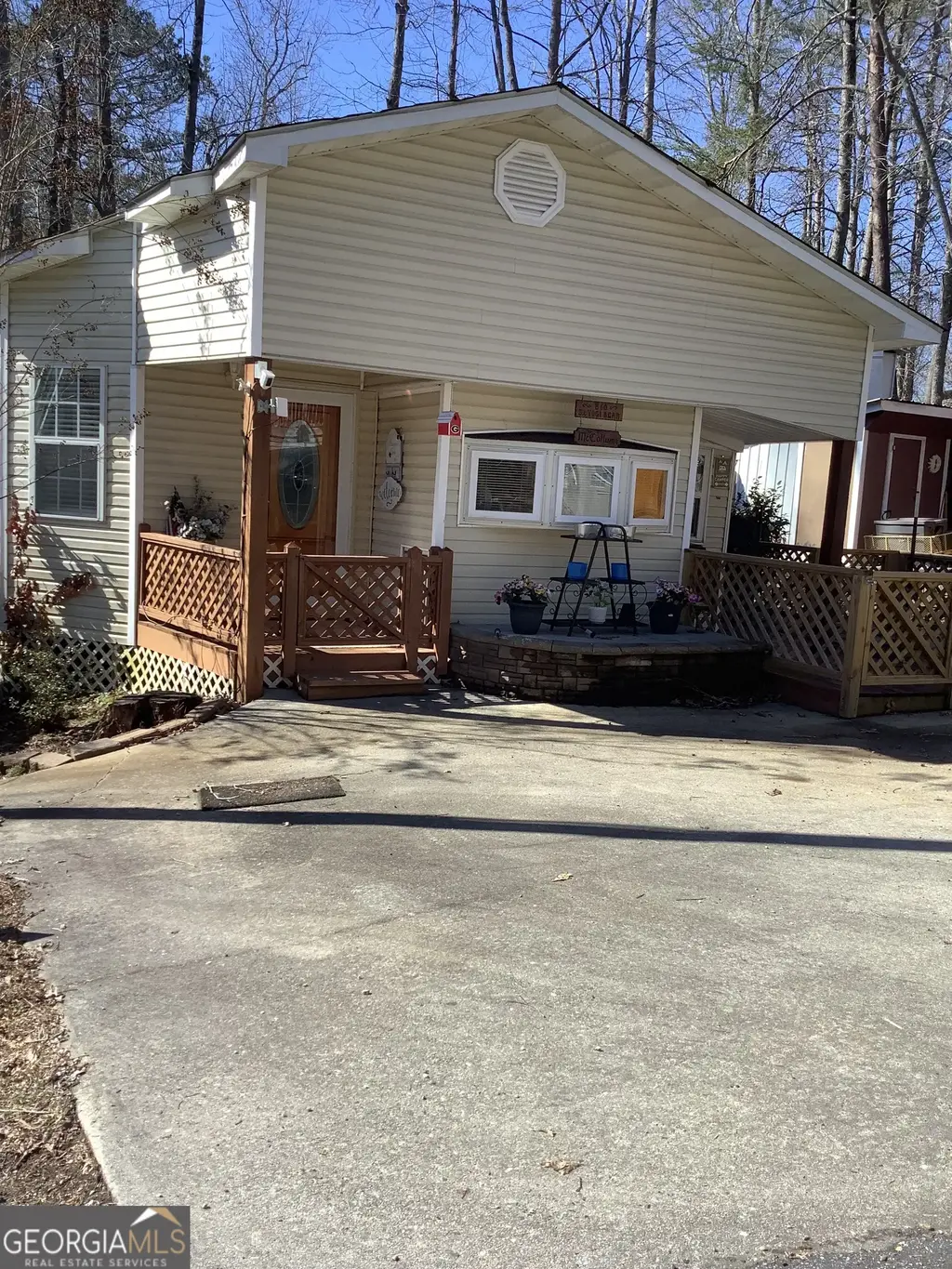 32 Yogi Bear Boulevard, Cleveland