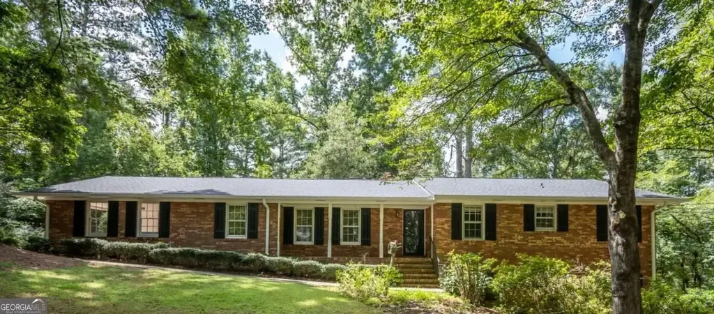 135 Old Fort Road, Athens