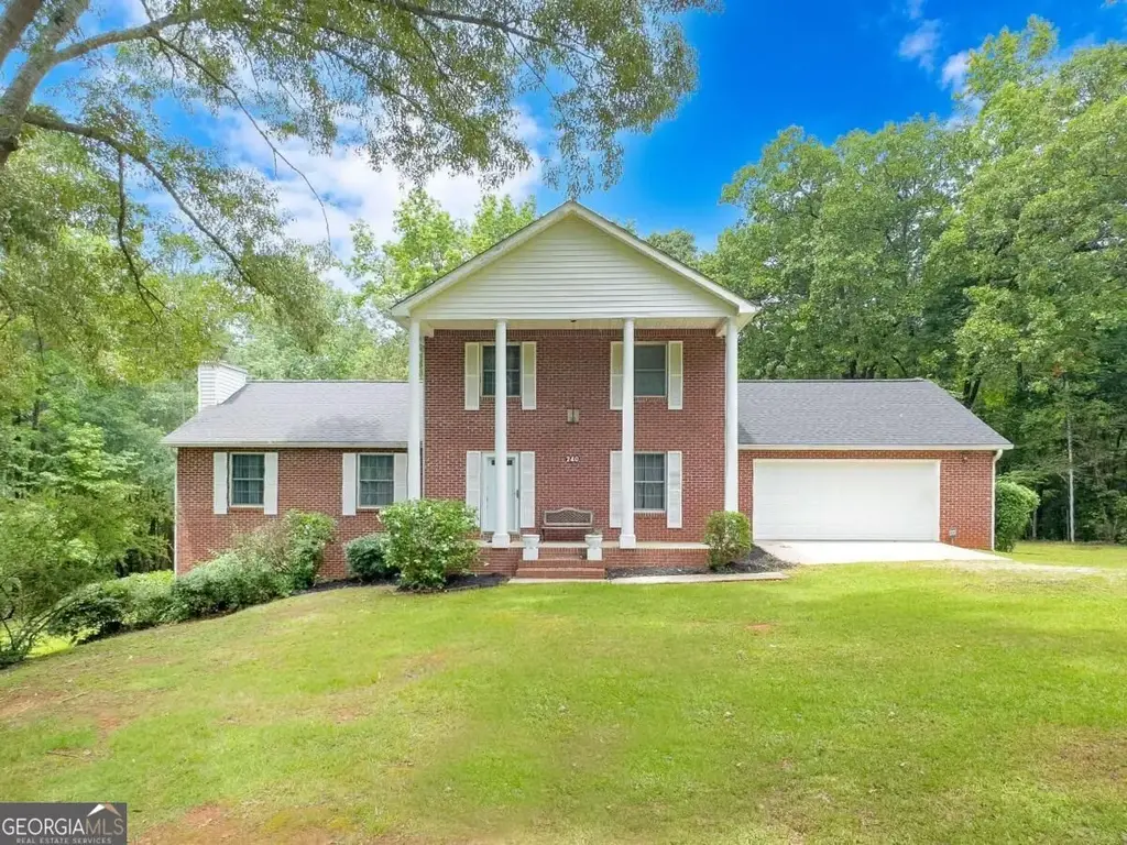 240 Riverview Road, Jackson