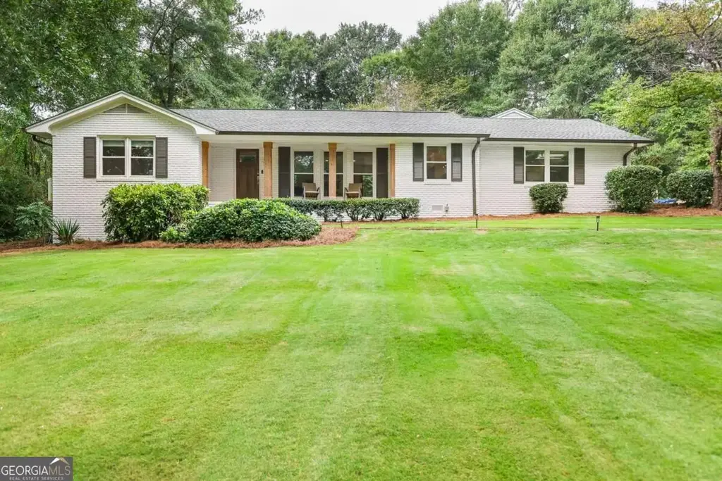285 Pinewood Circle, Athens