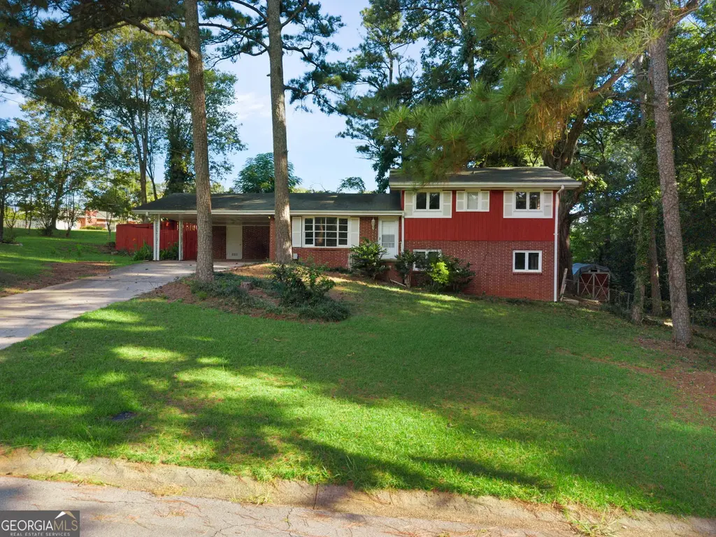 5686 Skyland Drive, Forest Park
