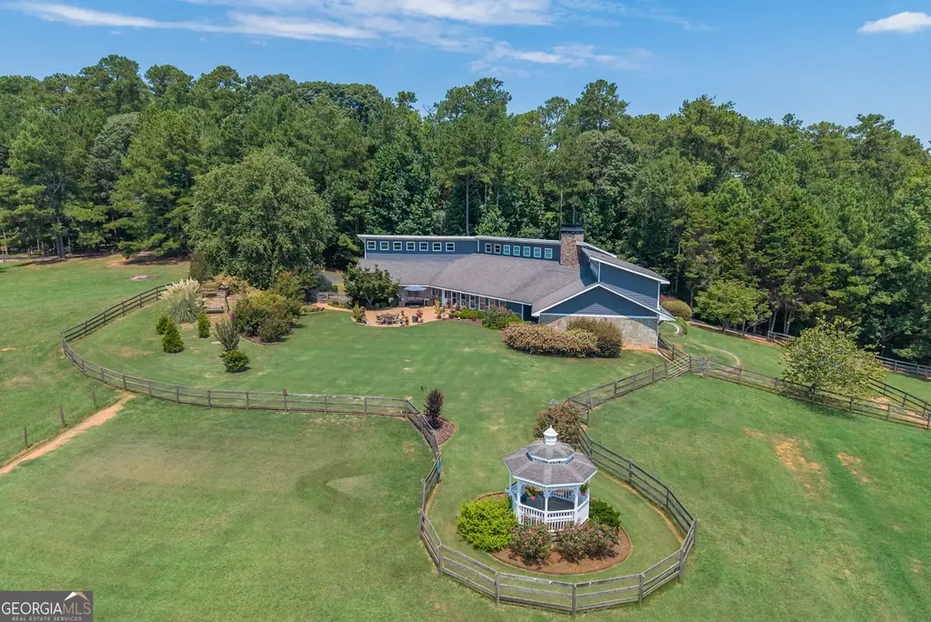 1370 Cook Road, Oxford