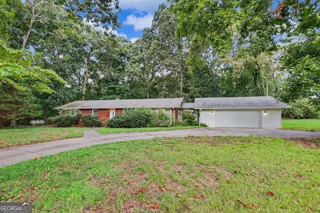 692 Allen Anderson Road, Cleveland