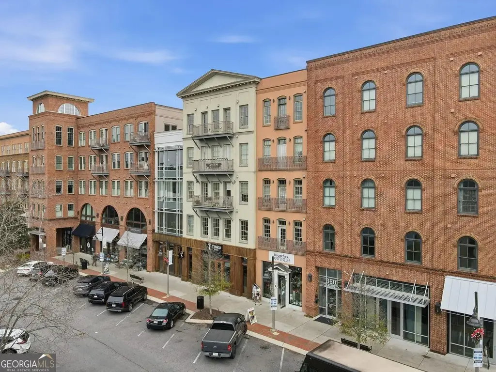 360 Chambers Street 456, Woodstock