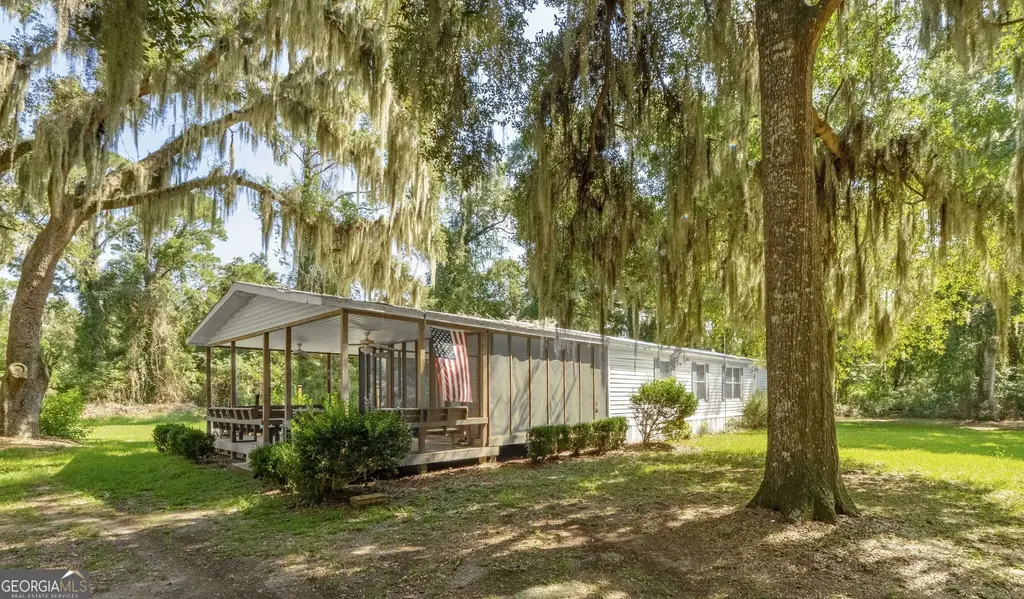 1042 Live Oak Lane Ne, Townsend