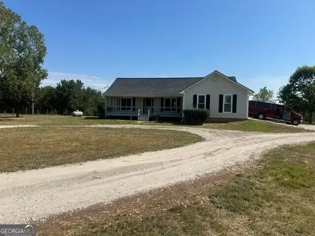 695 Teamon Road, Griffin