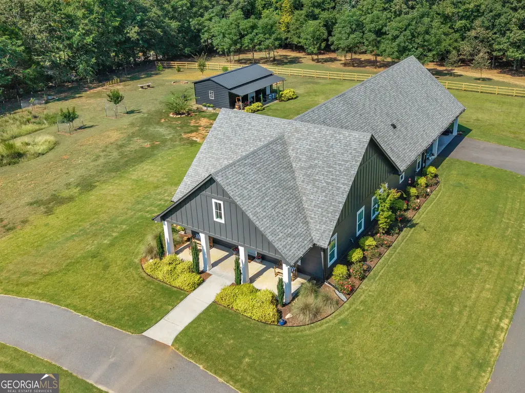 300 Cook Road, Griffin