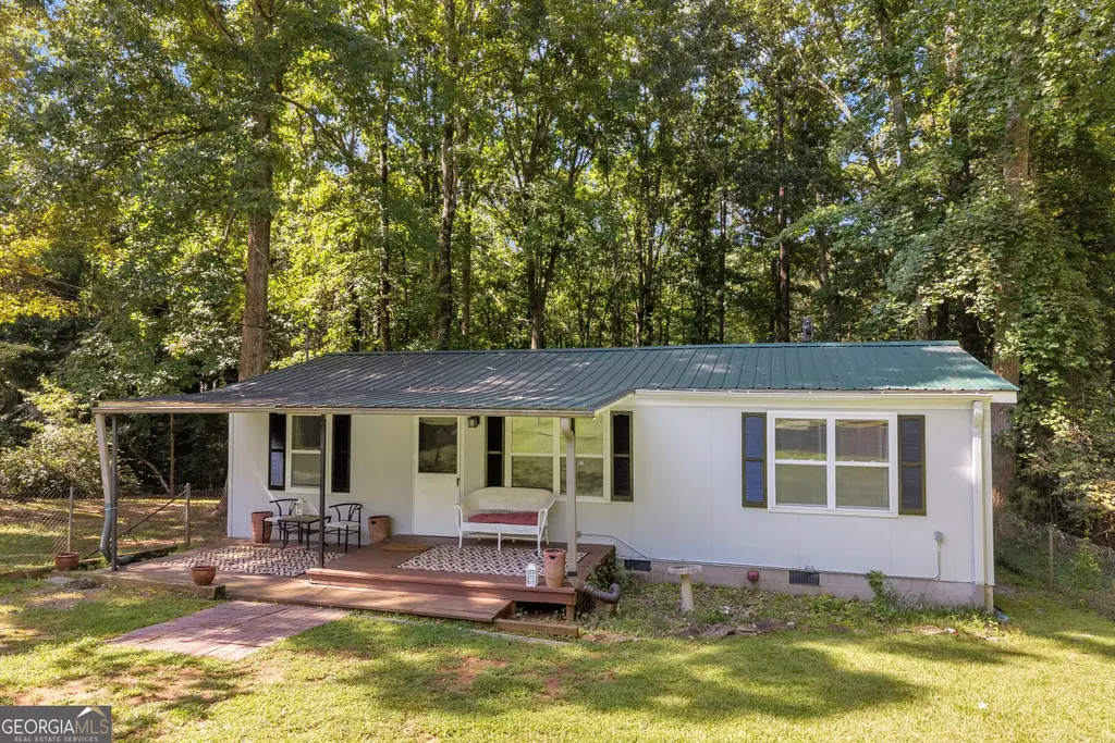 121 Lake View Court, Lavonia