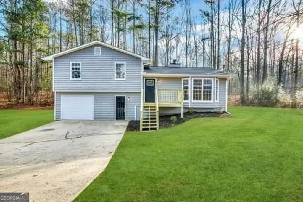 99 Wilson Circle, Newnan