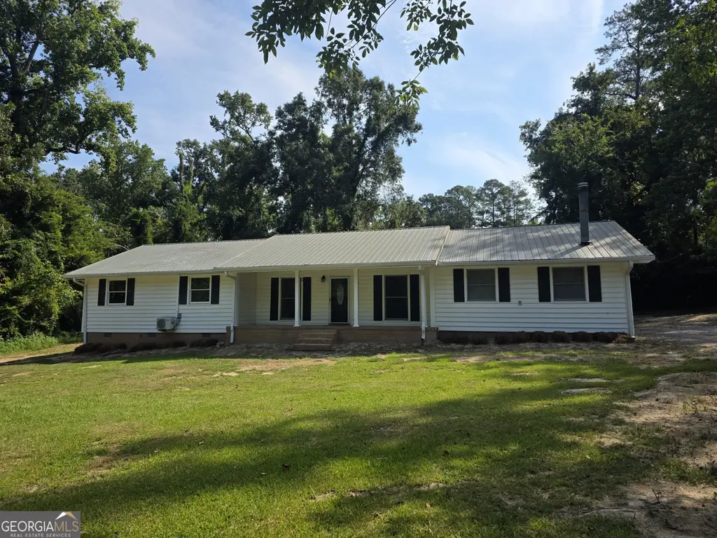 818 Ridge Avenue, Thomson