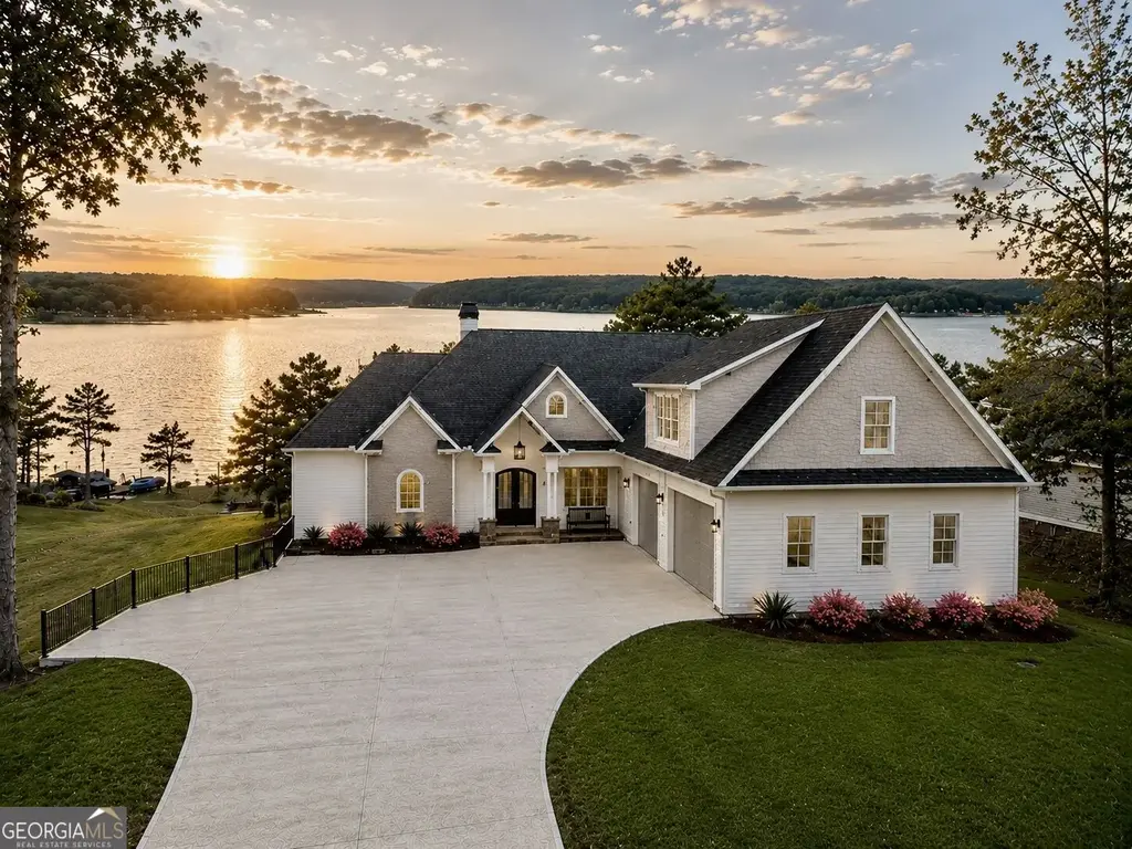 175 Harmony Bay Drive, Eatonton