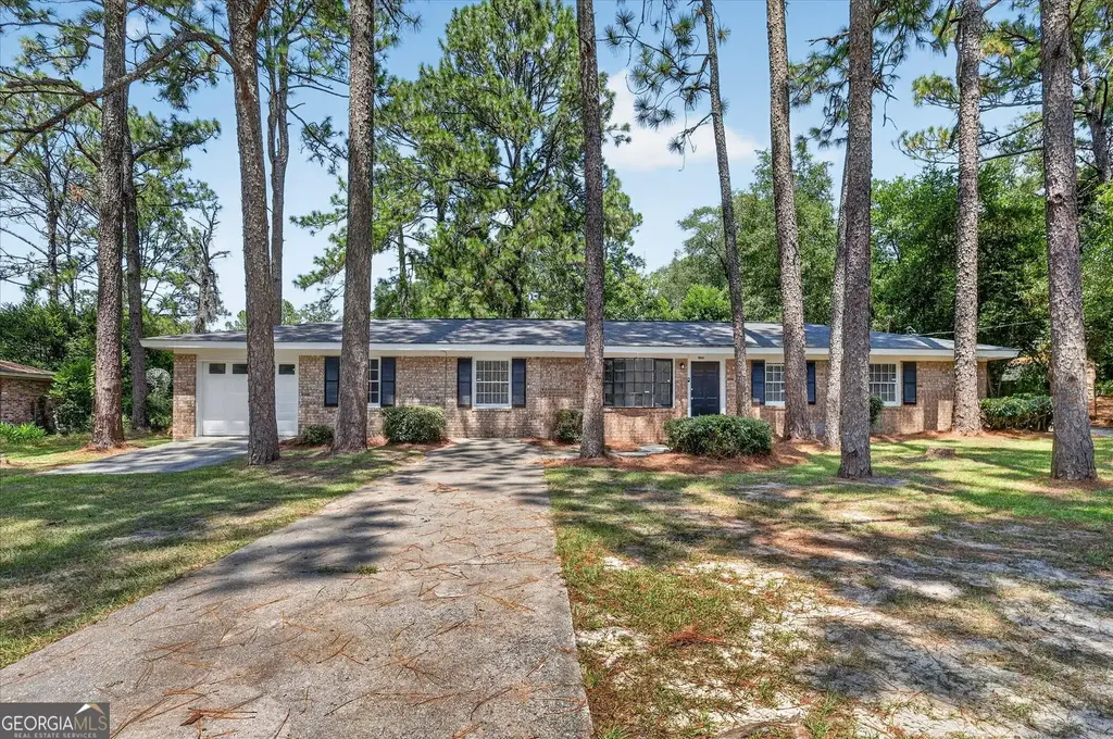 302 Lanier Road, Statesboro