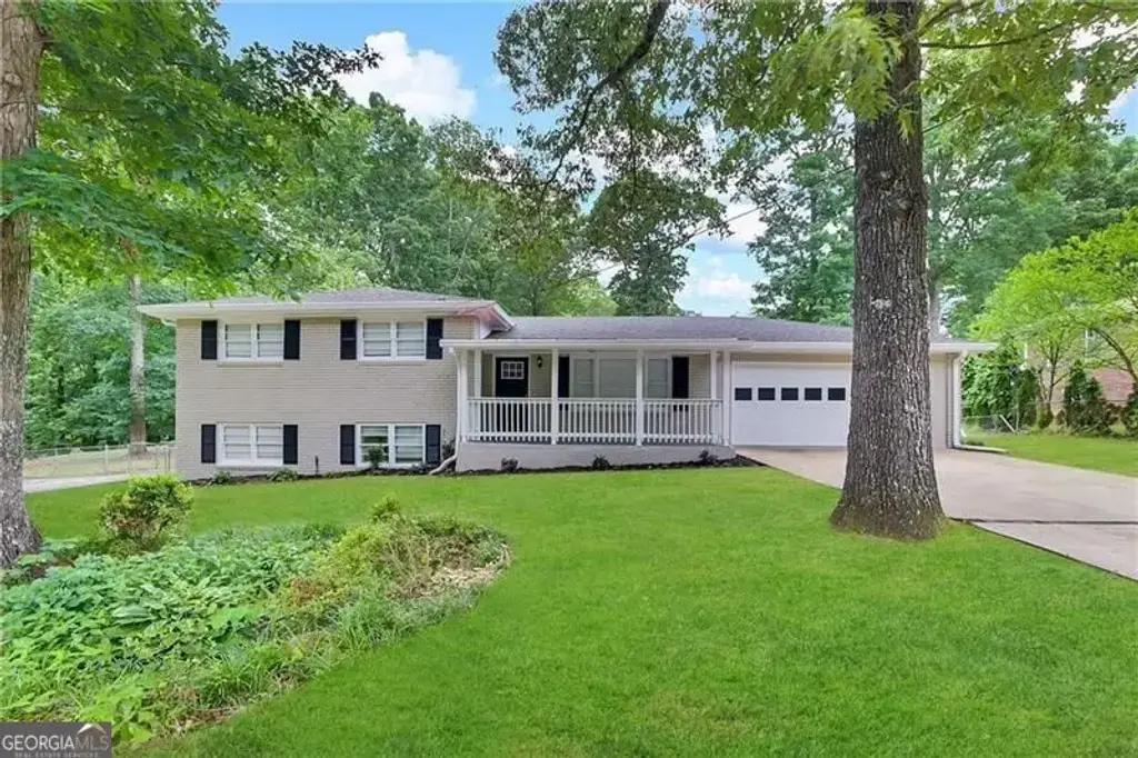 3964 Summit Drive, Douglasville