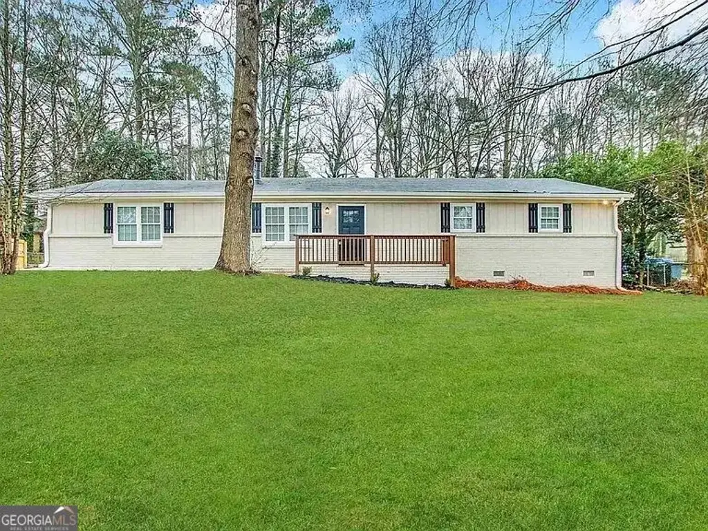 3826 S Ridge Drive, Lithia Springs