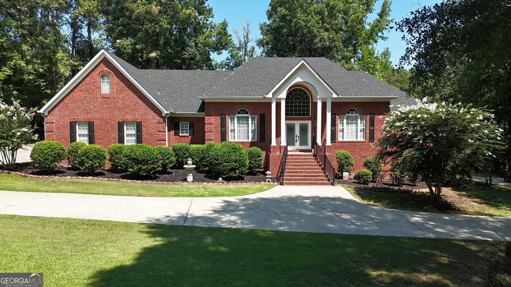 128 Cross Creek Circle, Macon