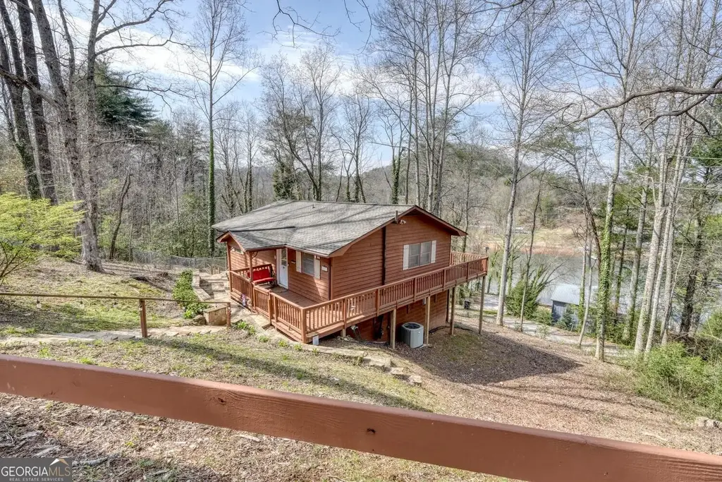390 Bursey Road, Hiawassee