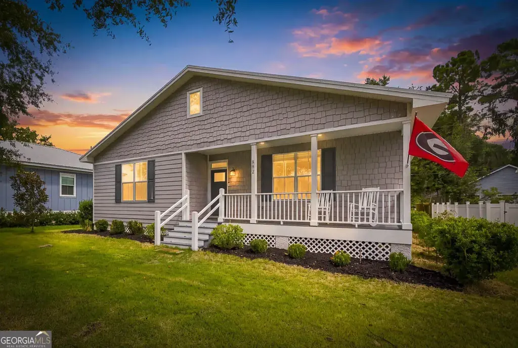 502 Ridge Road, Darien