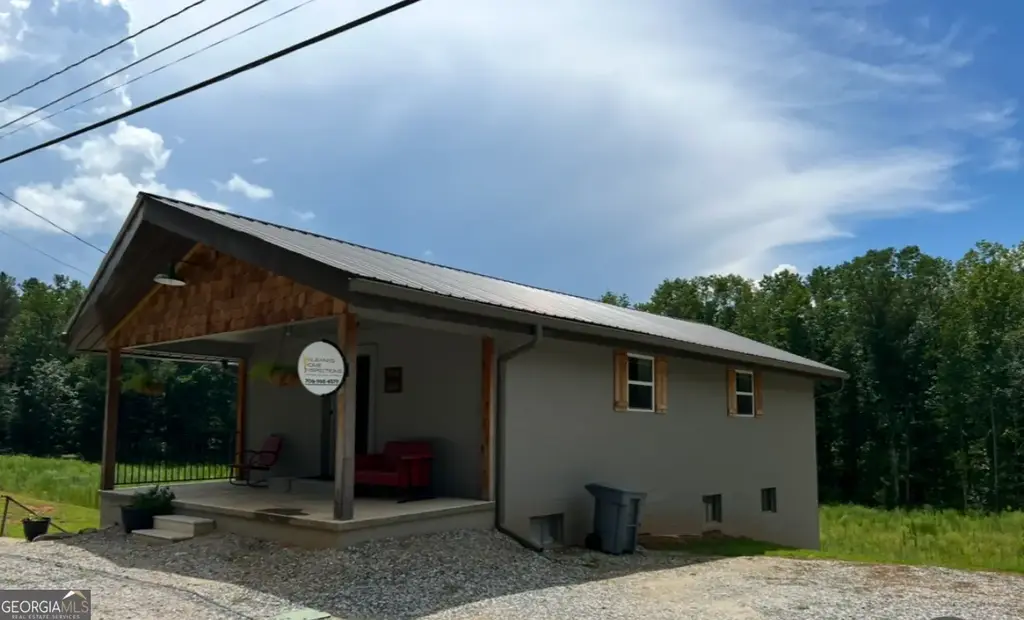 555 Highway 197 N, Clarkesville