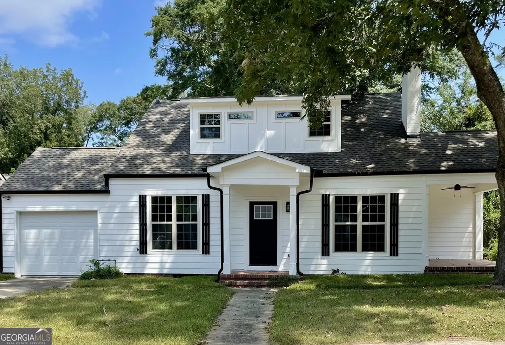 148 Holmes Street, Barnesville
