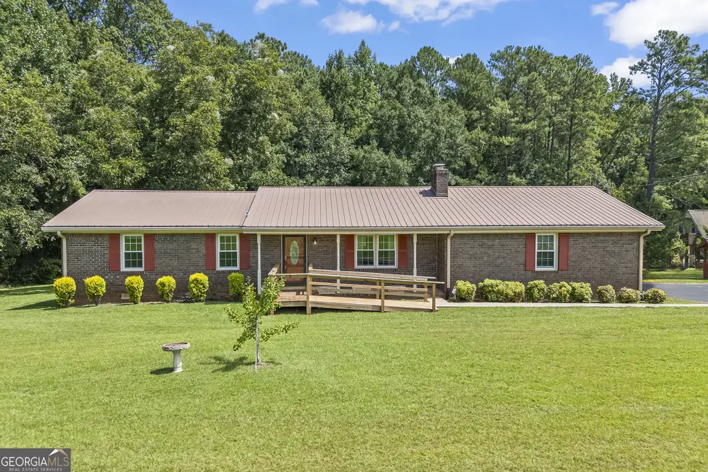 8050 Hog Mountain Road, Statham