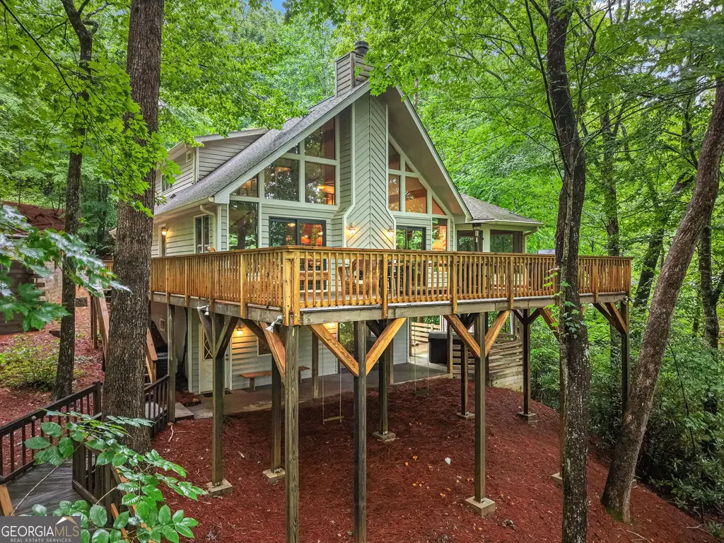 83 Hilltop Circle, Clarkesville