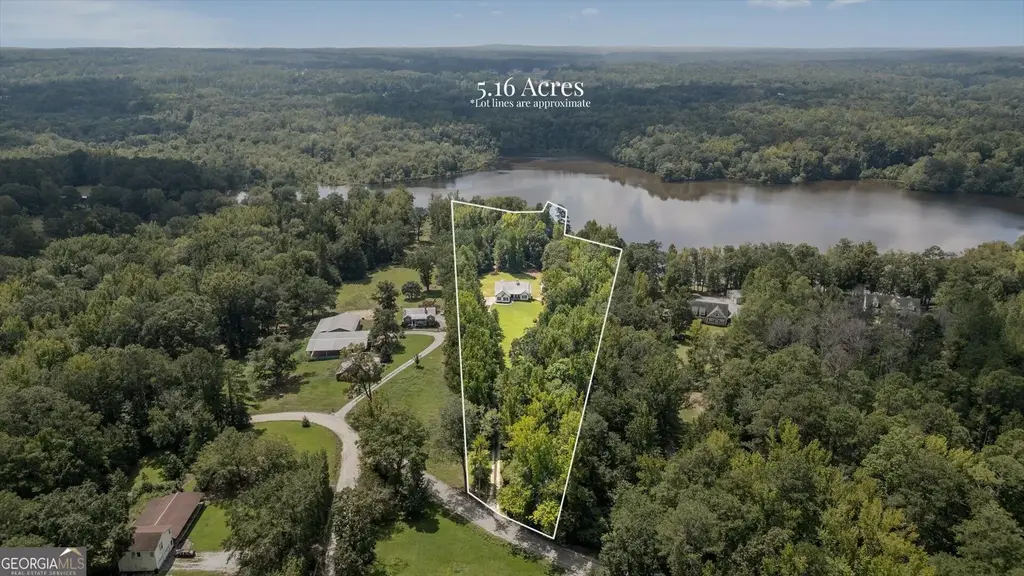 584 Paynes Lake Road, Carrollton