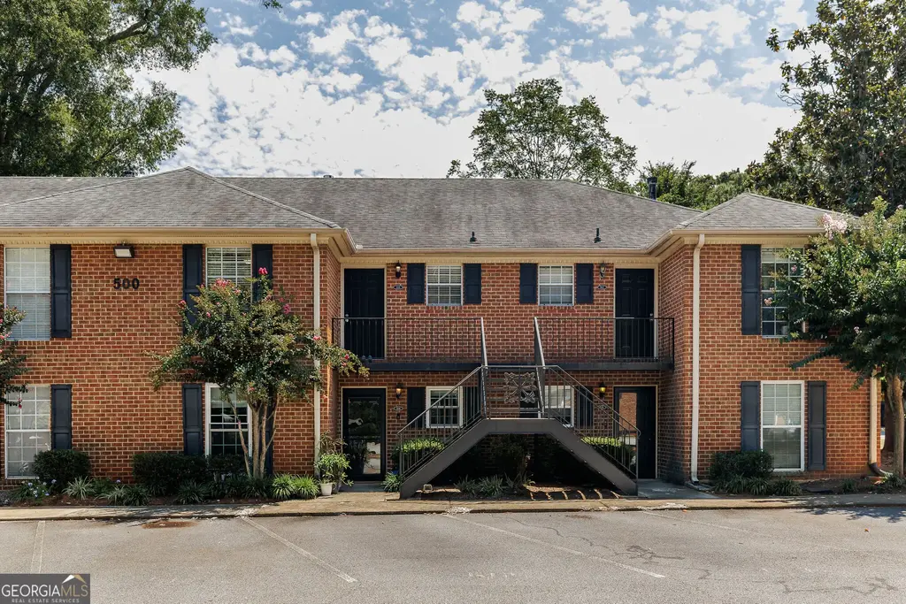 1688 Prince Avenue 505, Athens