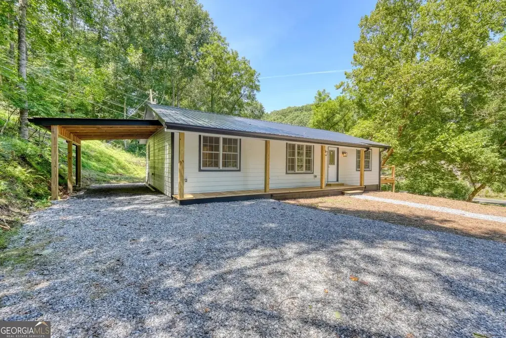 6564 Crooked Creek Road, Young Harris