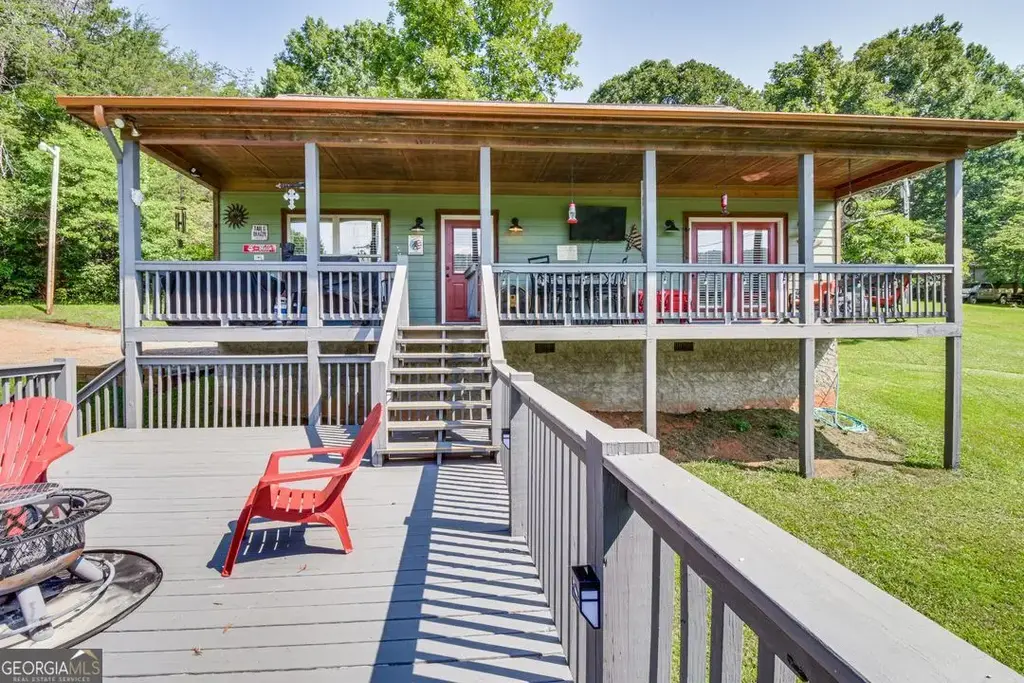 1100 Rova Way, Hiawassee