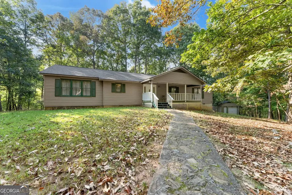 350 Old River Road, Cornelia