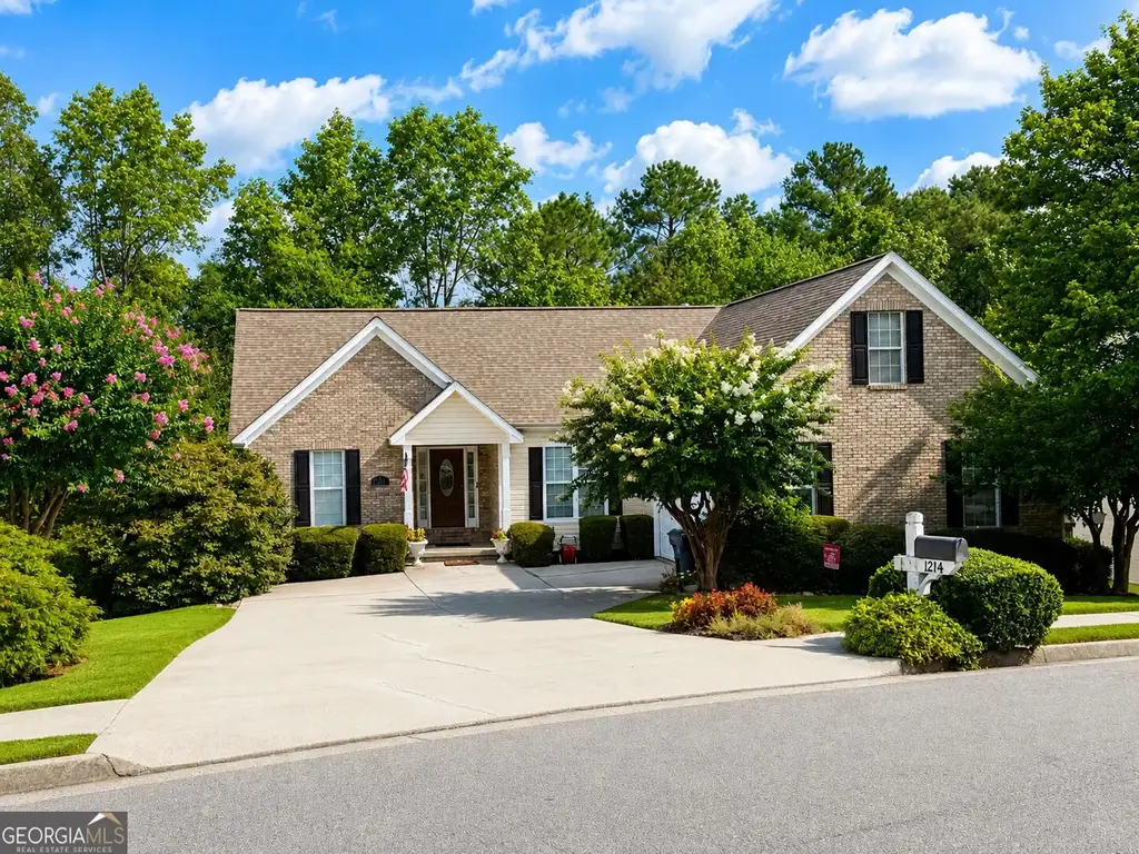 1214 Bramlett Oak Court, Lawrenceville