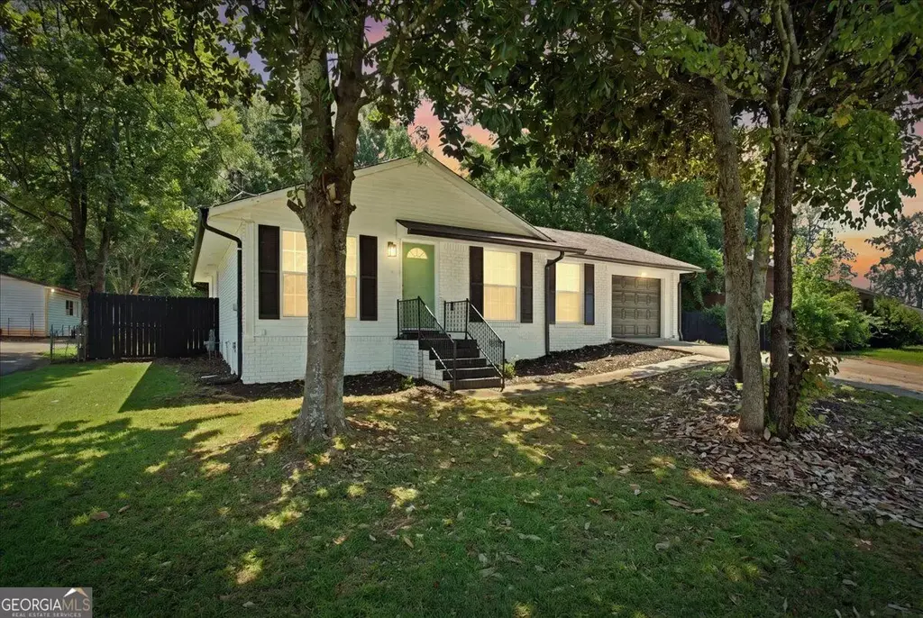 83 Sunset Lane, Newnan