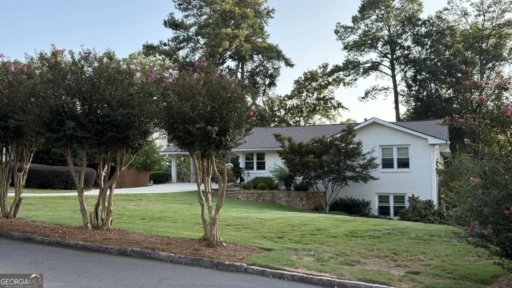6350 N Hampton Drive, Sandy Springs