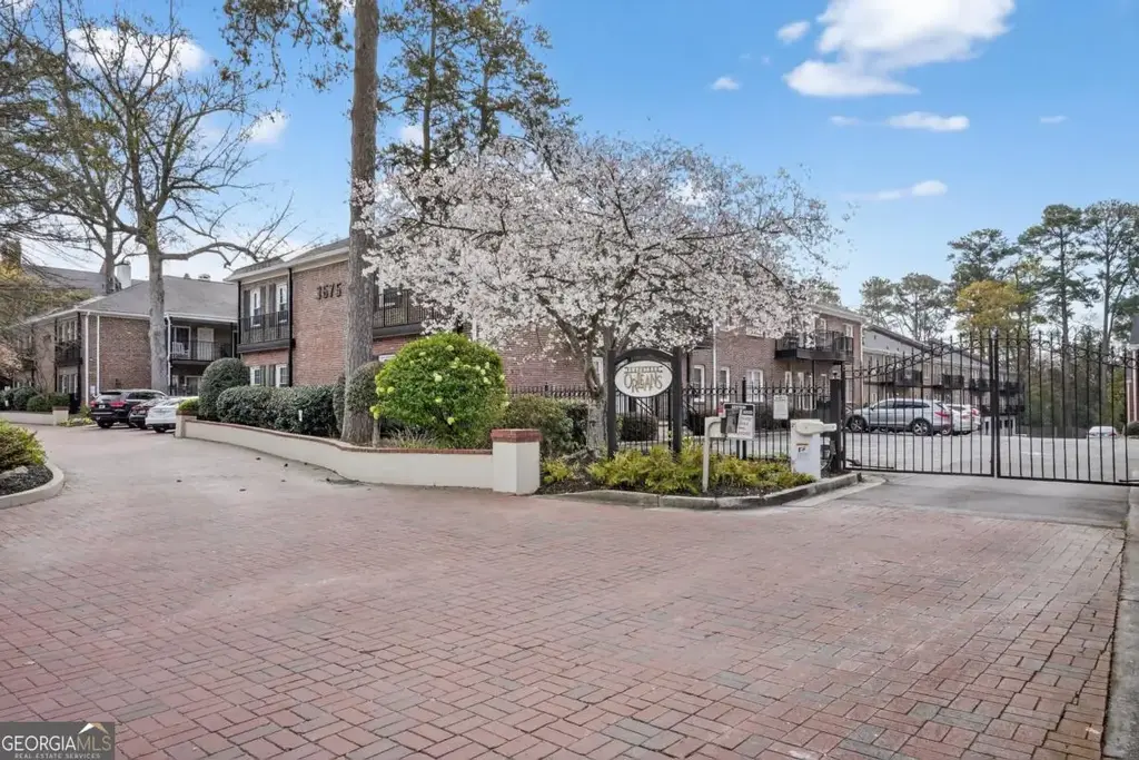 3675 Peachtree Road Ne 19, Atlanta