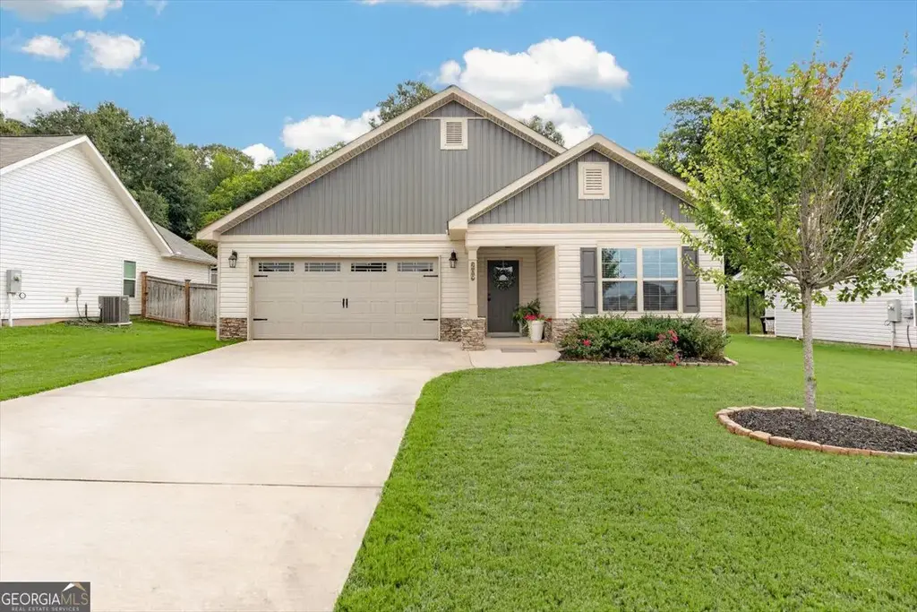 209 Red Tail Circle, Byron