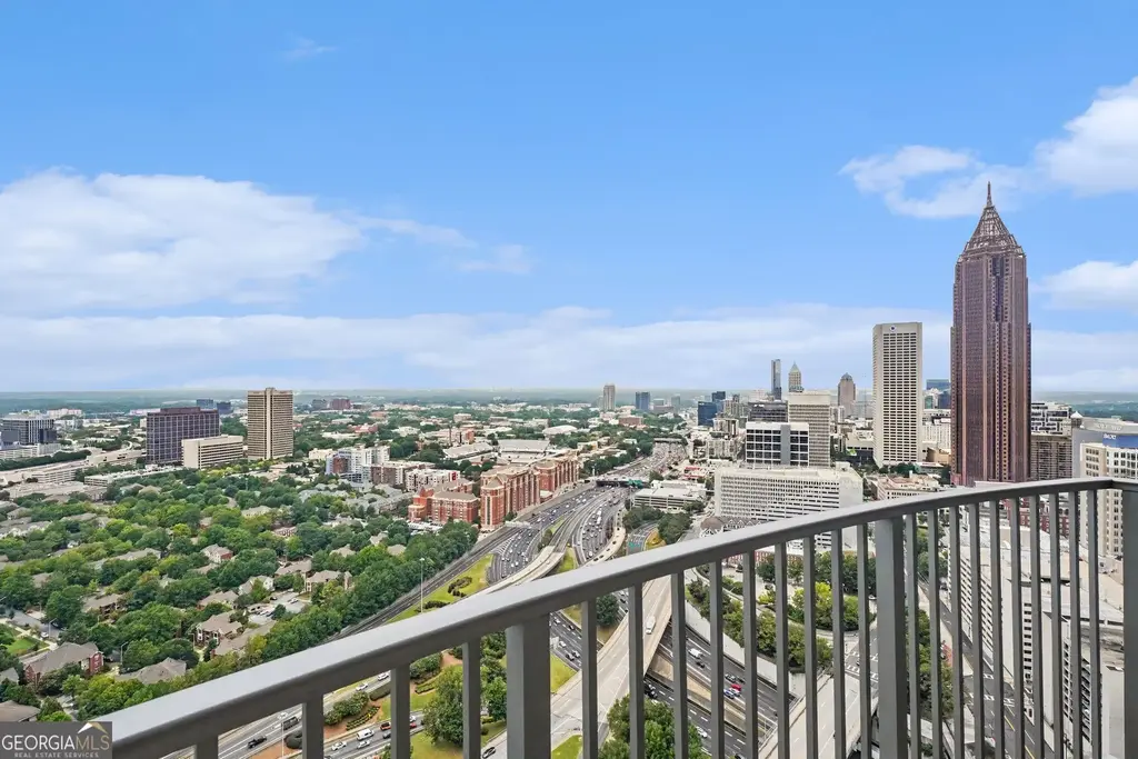 400 W Peachtree Street Nw 3703, Atlanta