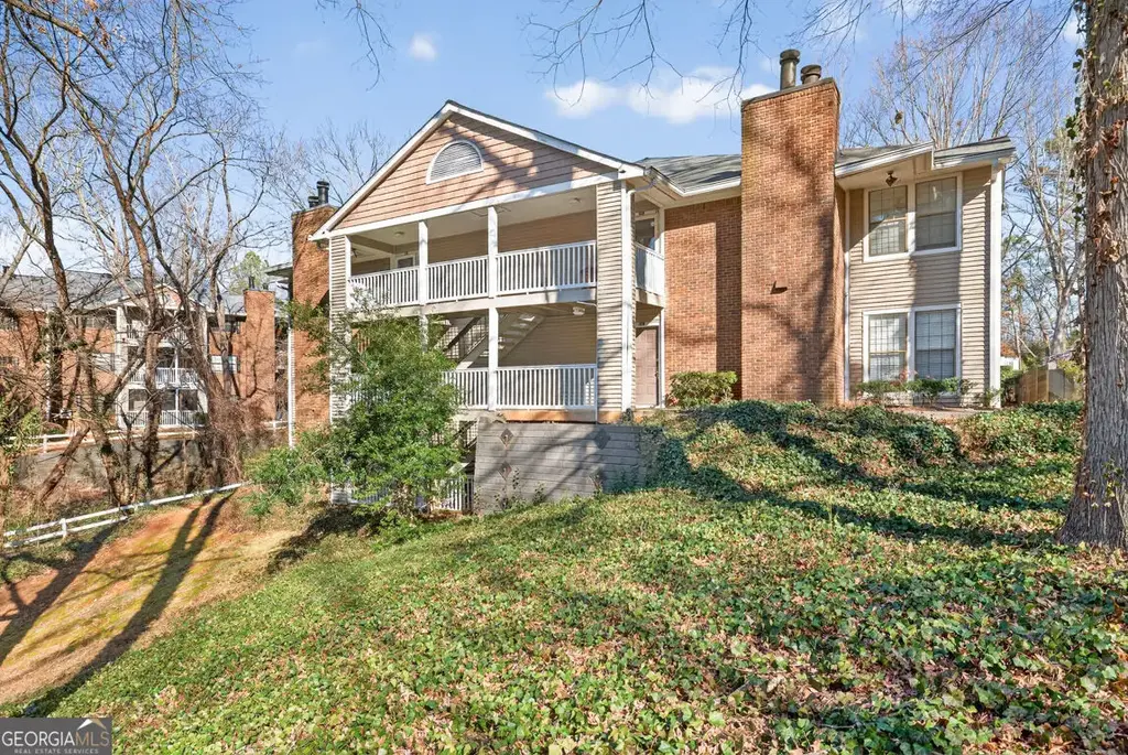 201 Barrington Hills Drive, Atlanta