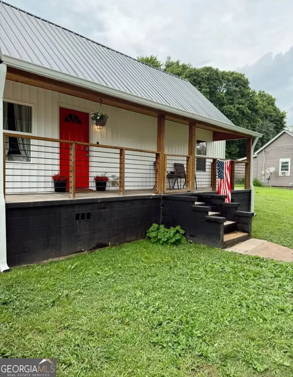 39 Chestnut Street, Trion