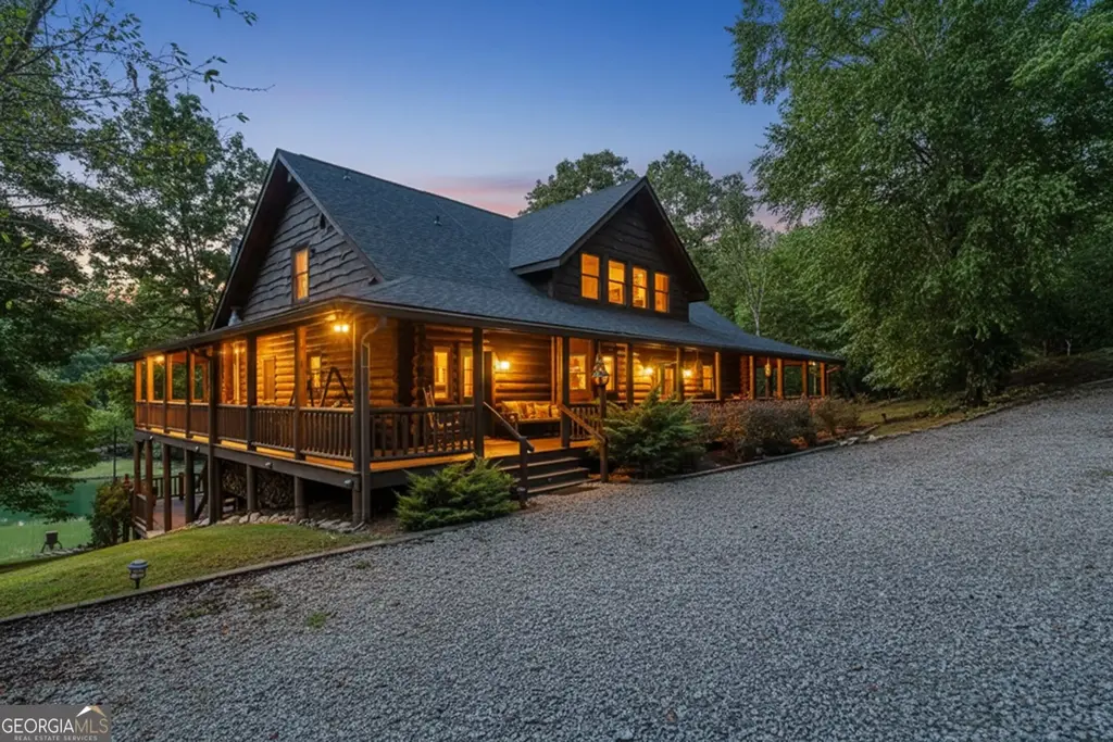 505 Old Salem Road, Mineral Bluff
