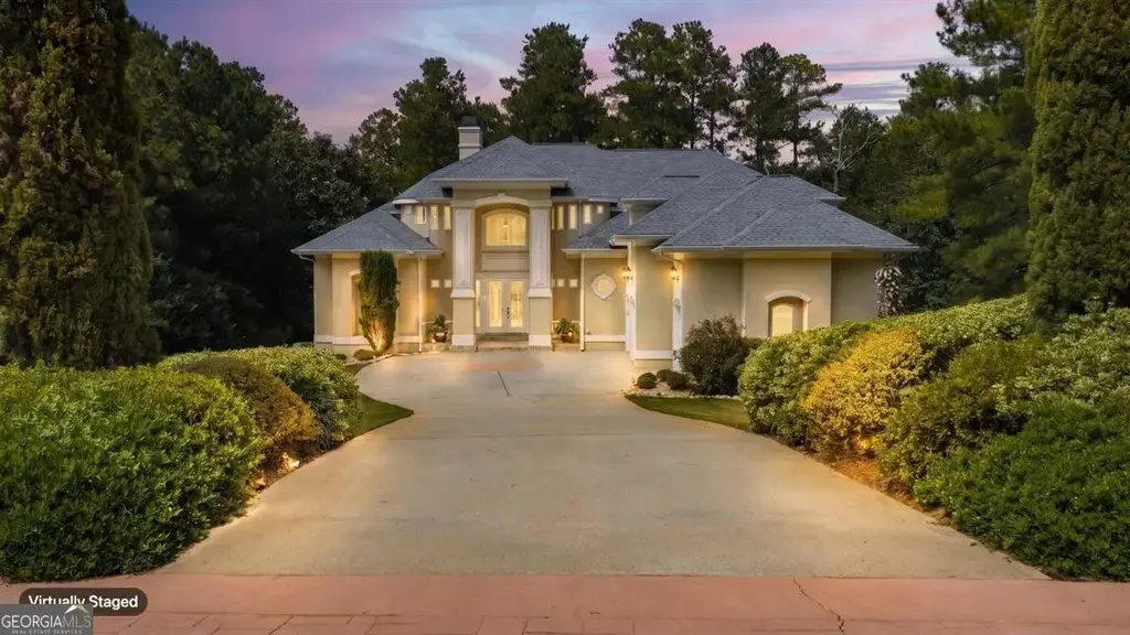 124 Fairway Run, Forsyth